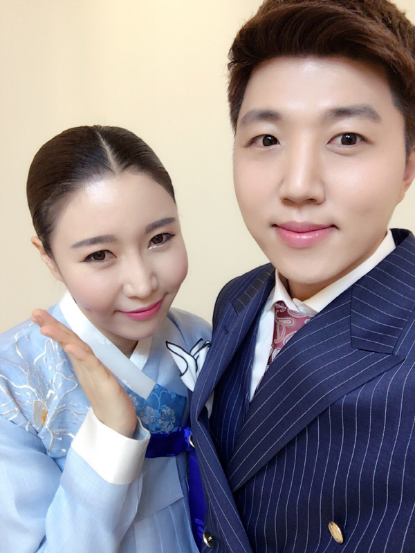 [직격인터뷰] 트로트가수 유호 “결혼은 국악인 김지애, 노래는 안숙선 선생과”