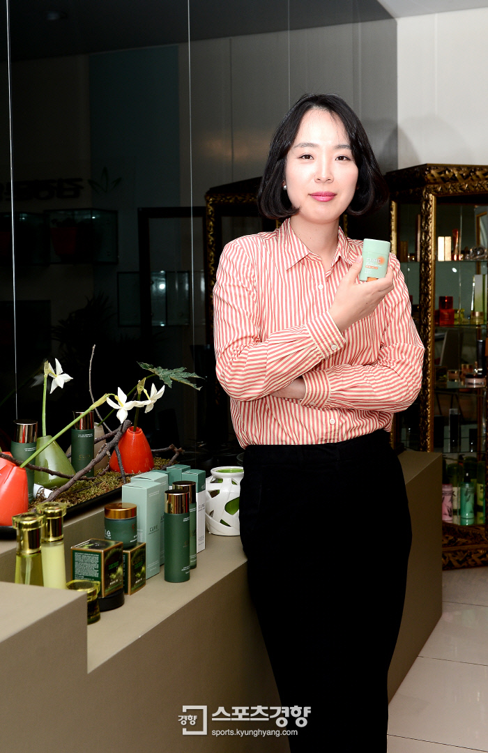 알로에를 아는 여자, 기업 얼굴을 바꾸다…조희진 김정문알로에 상품기획팀장