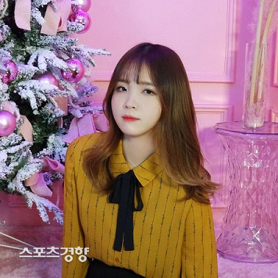 모트 새봄 맞아 독특한 이름 ‘4월의 어느 모찐날’로 공연하는 사연
