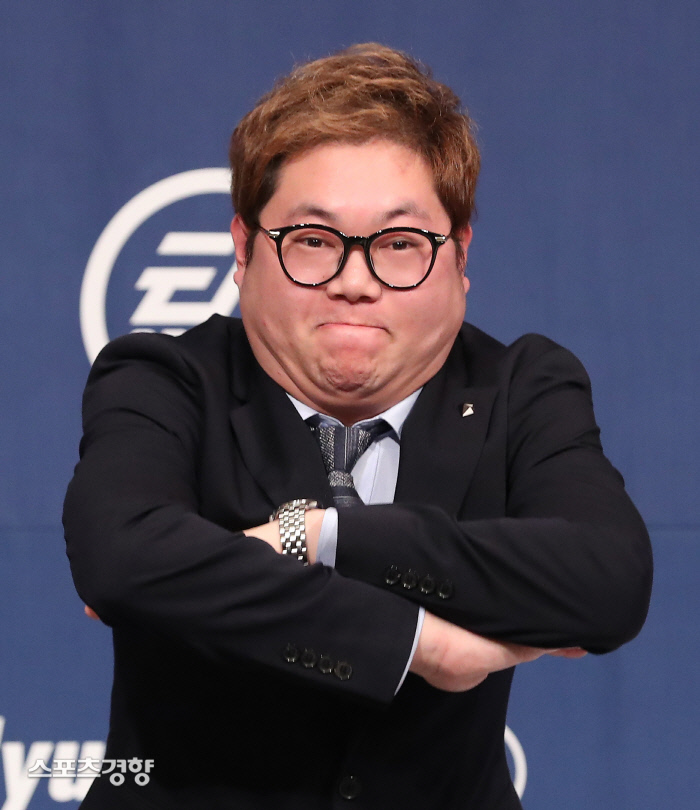 ‘성희롱 논란’ 감스트·외질혜 결국 사과…BJ·유튜버 막말 시대 저무나 [종합]