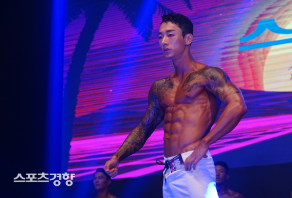[스경포토] ‘2019 머슬마니아’ 다부진 몸매의 소유자 신인철