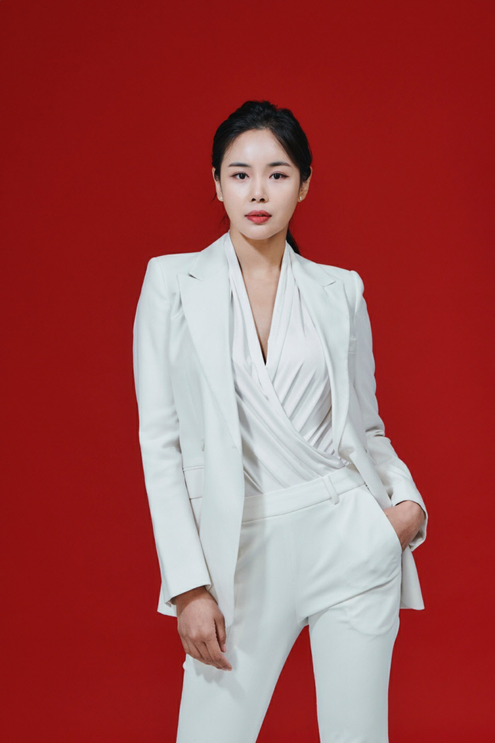 가수 조정민, 헤어 브랜드 제이 앤 에스 론칭