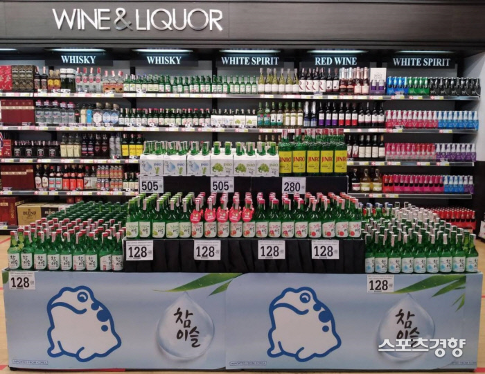 태국서 ‘진로’ 인기 치솟아 소주 돌풍 전년동기대비 3배 성장