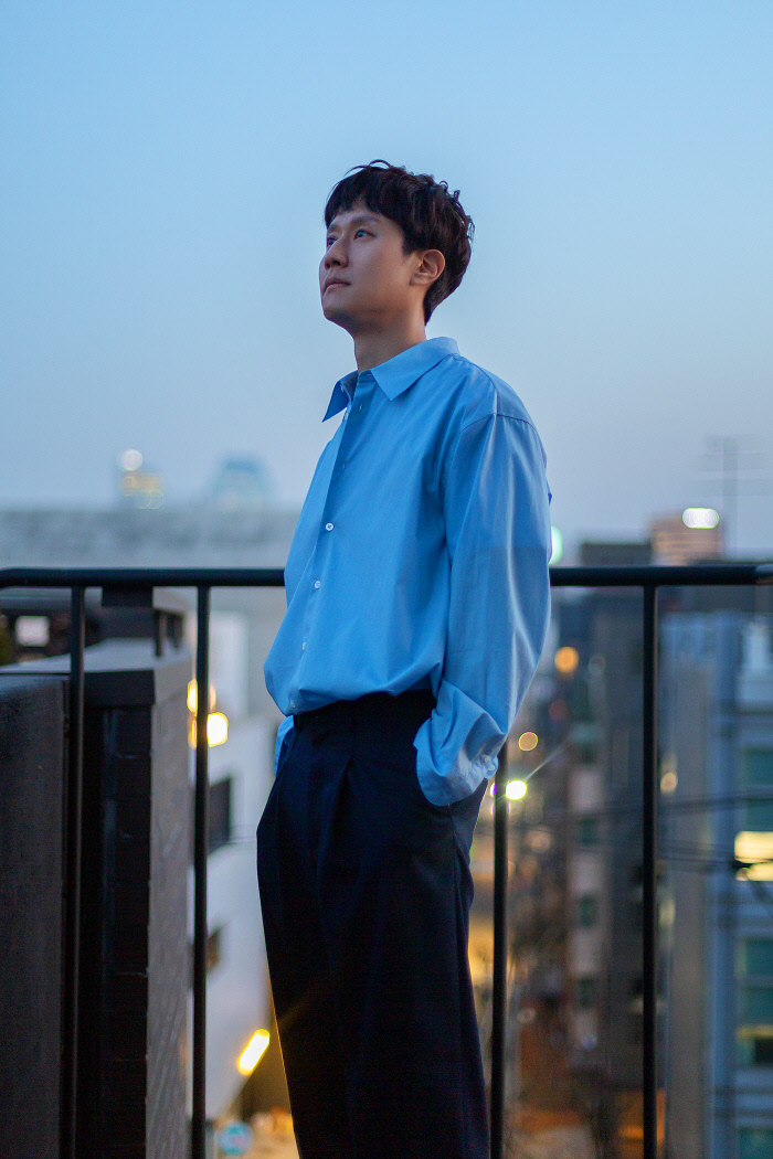 “뜨겁게 찍은 ‘뜨거운 피’, 정우의 누아르 기대해주세요”[인터뷰]