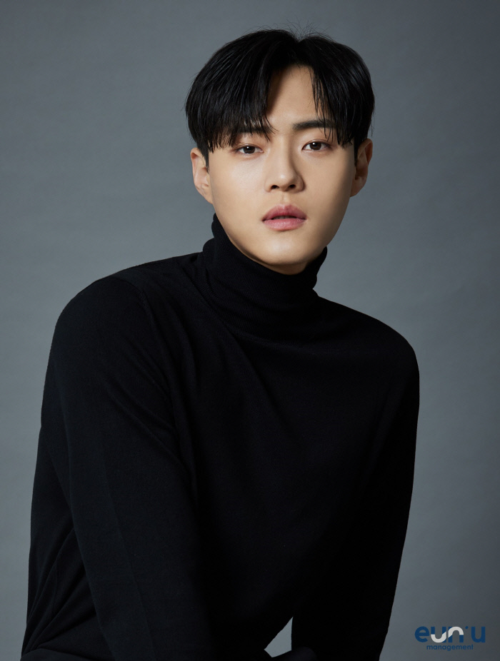 신예 차이도, 신생 매니지먼트 은유 전속계약