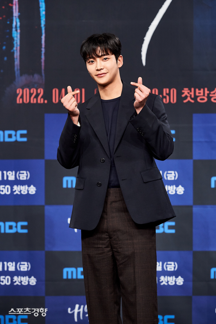 ‘내일’ 로운 “‘준웅’ 역, 평범함에 매력… 가장 평범하게 표현하려 노력”