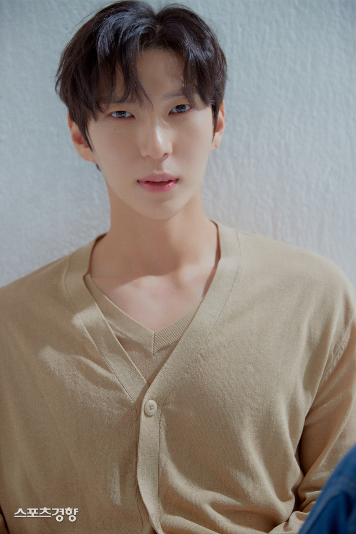 빅스 레오, 새 프로필 공개 ‘깊은 눈빛’