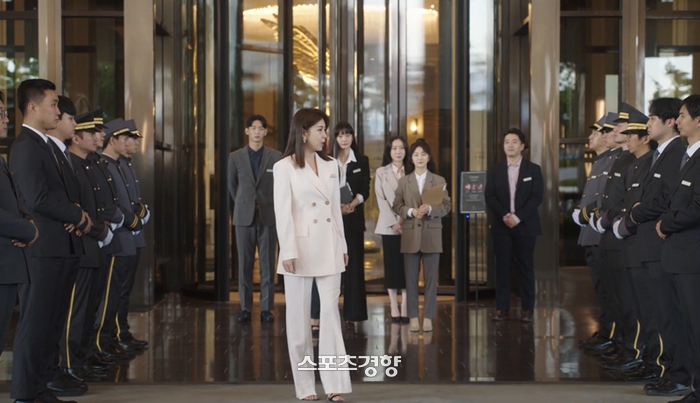 ‘커튼콜’ 하지원, 고급진 호텔 재벌룩 모음