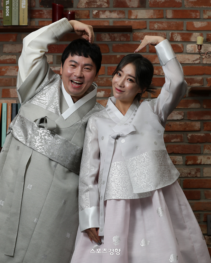 부부공감 스케치 코미디로 돌아온 ‘안녕하숏’ 안소미-이문재 “‘숏박스’보다 우리가 원조!”[스경X2023]