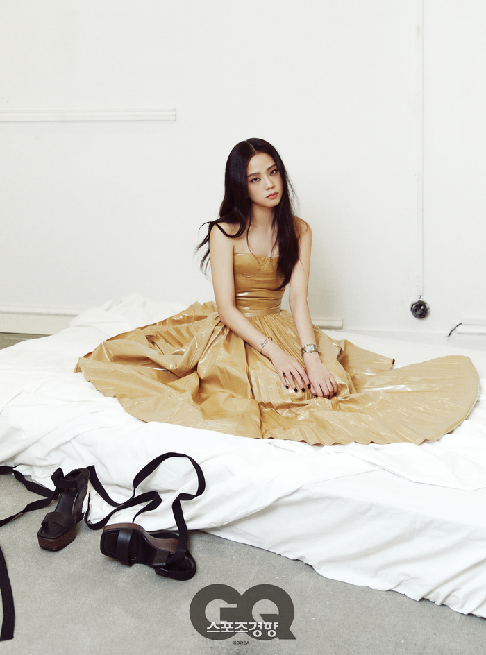 블랙핑크 지수, 까르띠에 시간을 입다