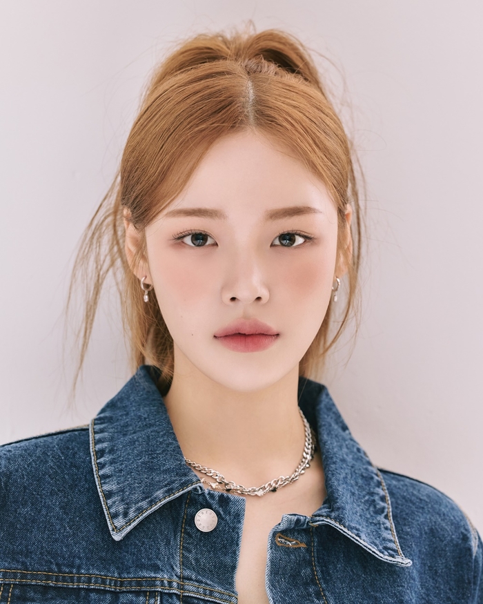 신예 싱어송라이터 셀린(Celine), 제나두엔터테인먼트 전속계약[공식]