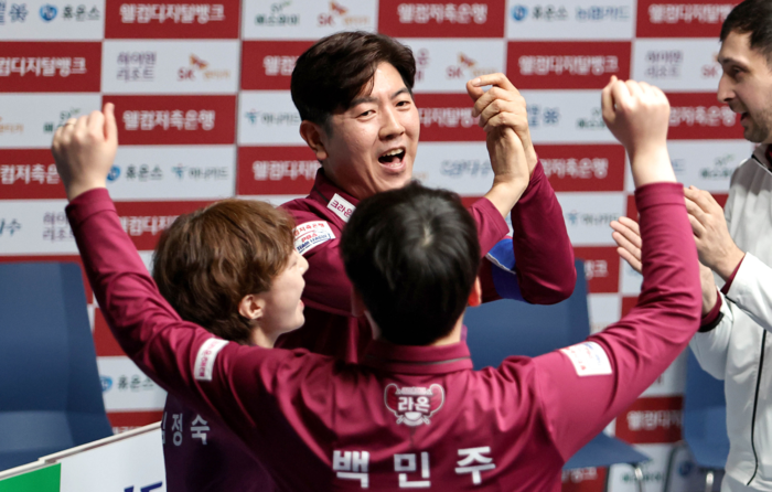 NH농협카드는 PBA 팀리그 13연승…크라운해태, 4연승 공동 선두 맞불