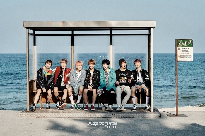 방탄소년단 ‘봄날’ 6년 만에 역주행