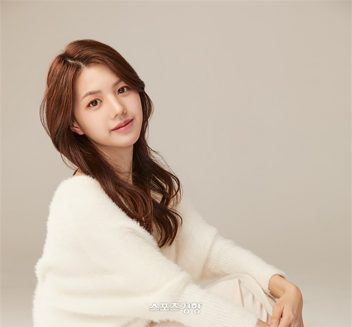 ‘나는솔로’ 18기 옥순 정체는 신인배우 진가현···진정성 논란 ‘시끌’