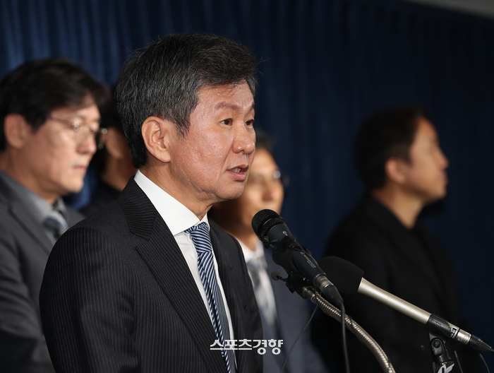 정몽규 축협회장, 경찰수사 받는다···“공금으로 클린스만 연봉결정”