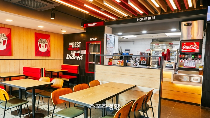 KFC  가맹 6호점 ‘제주삼화점’ 문열어 ‘가맹 키운다’