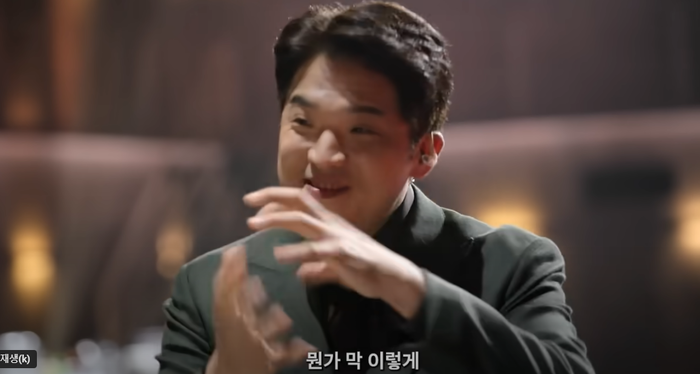 안성재 “최현석 셰프 떨어뜨린 밈 억울해”···감각적 패션 화보 눈길