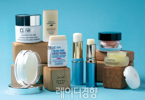 물광 효과를 위한 특단의 뷰티 테크닉! 수분 스틱 & 밤