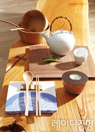 공간을 더욱 편안하게 원목매치 Natural Vintage Mood