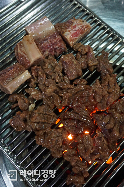 [주바리의 까칠한 味수다] 경자년에 힘들었쥐~신축년엔 한우 먹고 힘내소