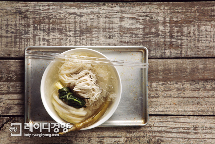 [주말&]소박하면서도 특별한 주말의 국수 한 그릇