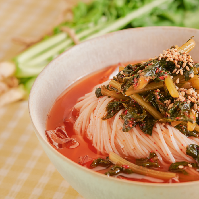 여름 한정, 새초롬한 맛 ‘열무김치국수’[펀펀(funfun)한 요리]
