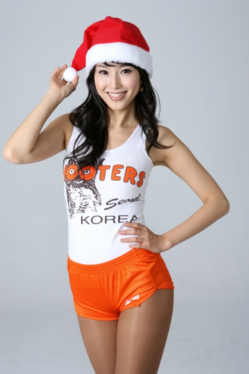 후터스, 빵빵한 미녀와 연말 이벤트를!