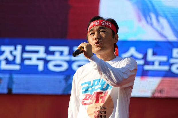 공공부문 파업 장기화…3만 명 결집