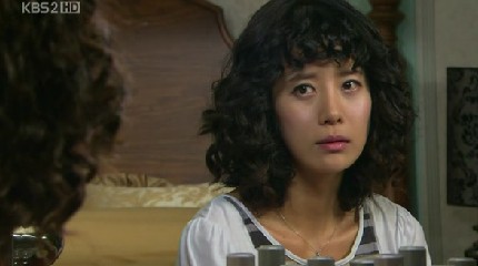 솔약국집~ 복실탈피한 유선, 드레스 자태 압권