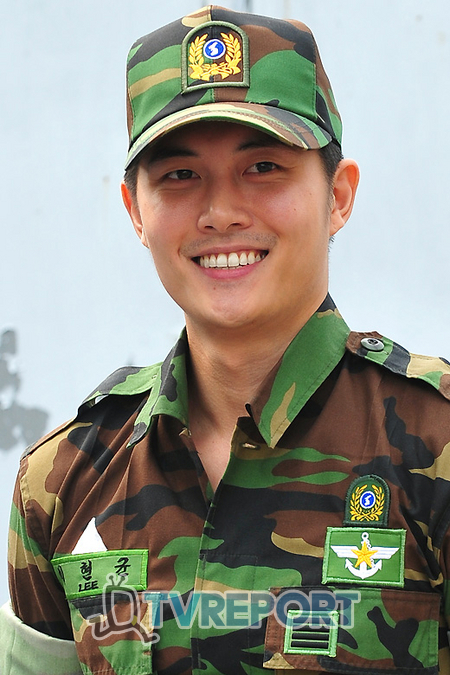 [T포토] 재희 오늘부터 사회인!