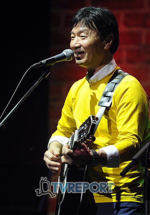 [T포토] 세시봉 김세환, 귓가를 적시는 감미로운 목소리