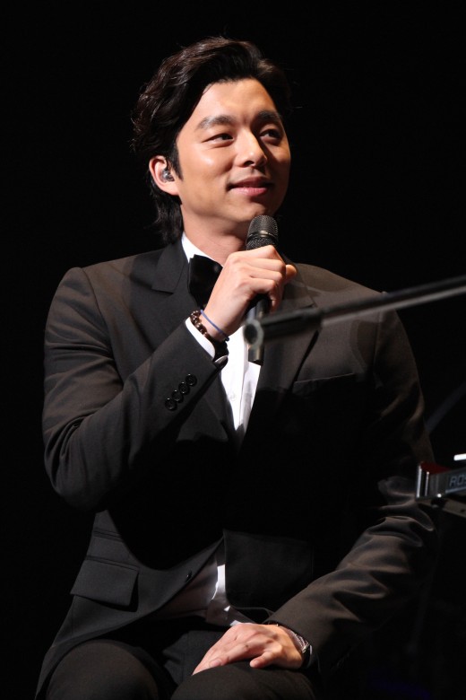 ¡Gong Yoo rompe 24 años de silencio! Así será su primer Gong Yoo fanmeeting "The Long Take" de Yokohama a Seúl 🔥 20111214 1323844066 99440500 1
