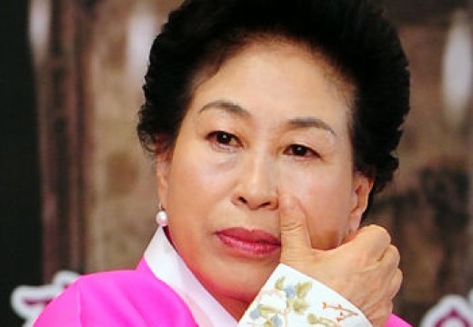 전원주, 척추 진단 “당장 치료 안하면 평생 못 걷는다” 충격