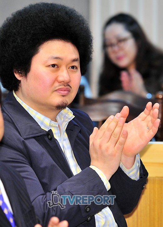[T포토] 윤택 백지영-유리 홍보대사 함께해요