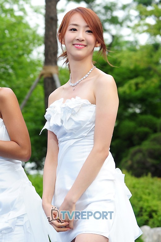 [T포토] 씨스타 다솜 드레스보다 빛나는 우윳빛 피부