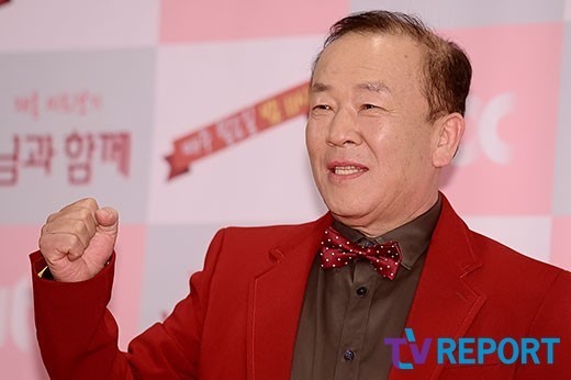 [T포토] 임현식 센스 넘치는 도트무늬 보타이(님과 함께)