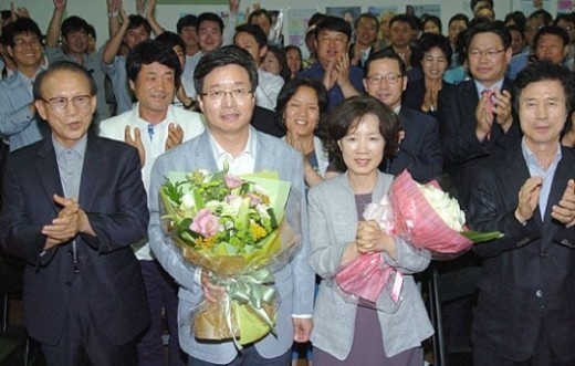 엄태영 수원시장, 재선 성공 네거티브 이겨내고 당선