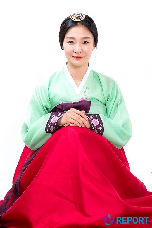 [T포토] 박효주 즐거운 추석 보내세요~