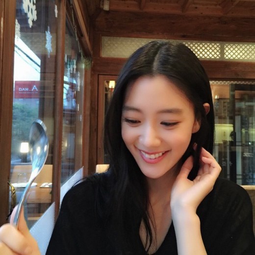 클라라, 일상 셀카 공개…사랑스러운 미소