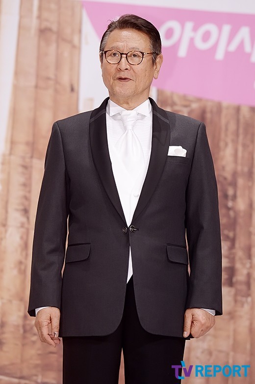 [T포토] 박근형 세월에도 잘생긴 외모는 여전해!(꽃보다 할배)