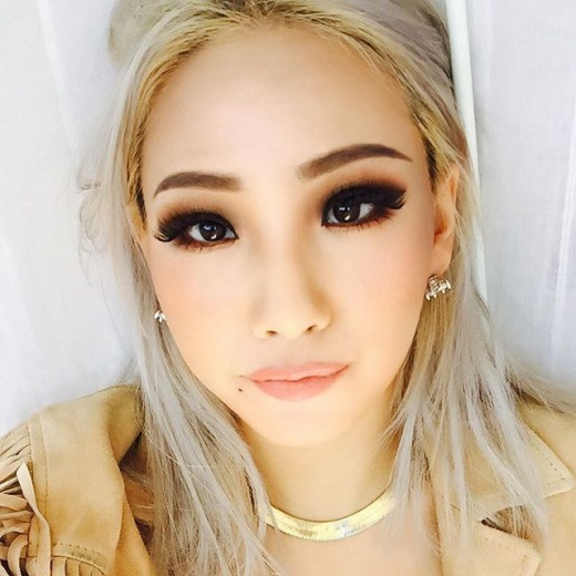 투애니원 씨엘, 근황 셀카 인형 같은 미모
