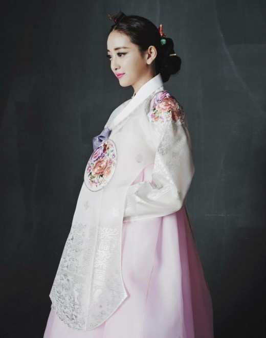 이세은, 단아한 한복 자태 행복한 추석 보내세요