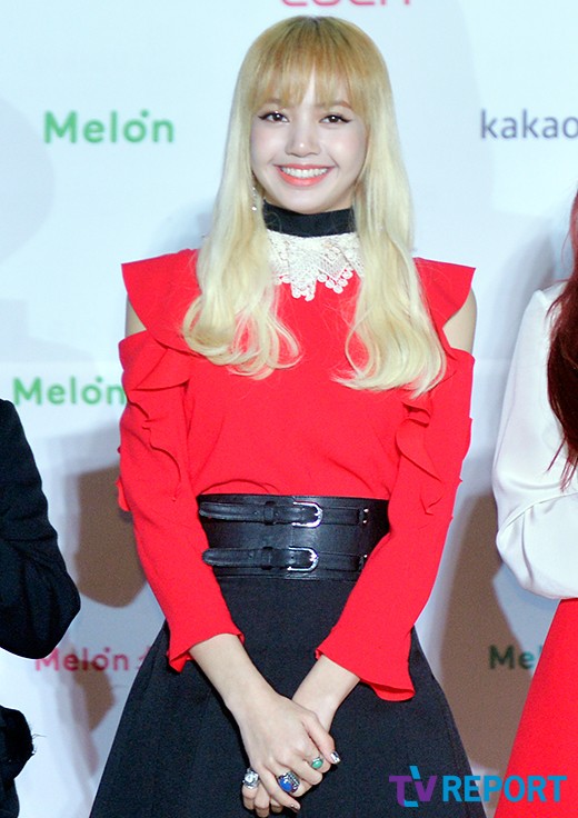 [T포토] 블랙핑크 리사 미소가 사랑스러워