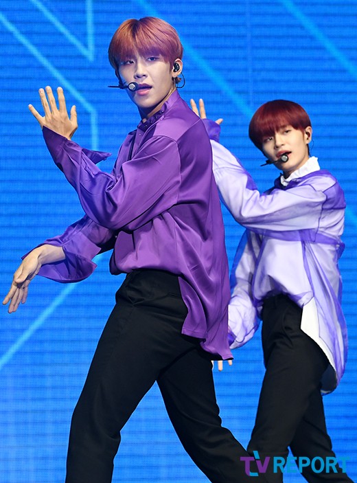 [T포토] 박우진-이대휘 한 몸 같은 댄스 호흡