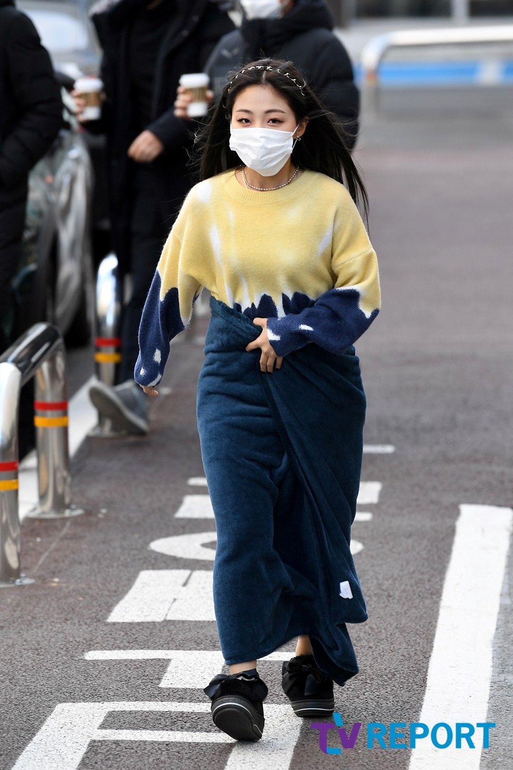 [T포토] 흰 재빠른 출근