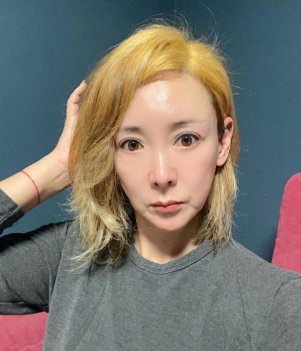 원조 인형 이상아, 50대 믿기지 않는 비주얼.. 금발도 ‘찰떡’