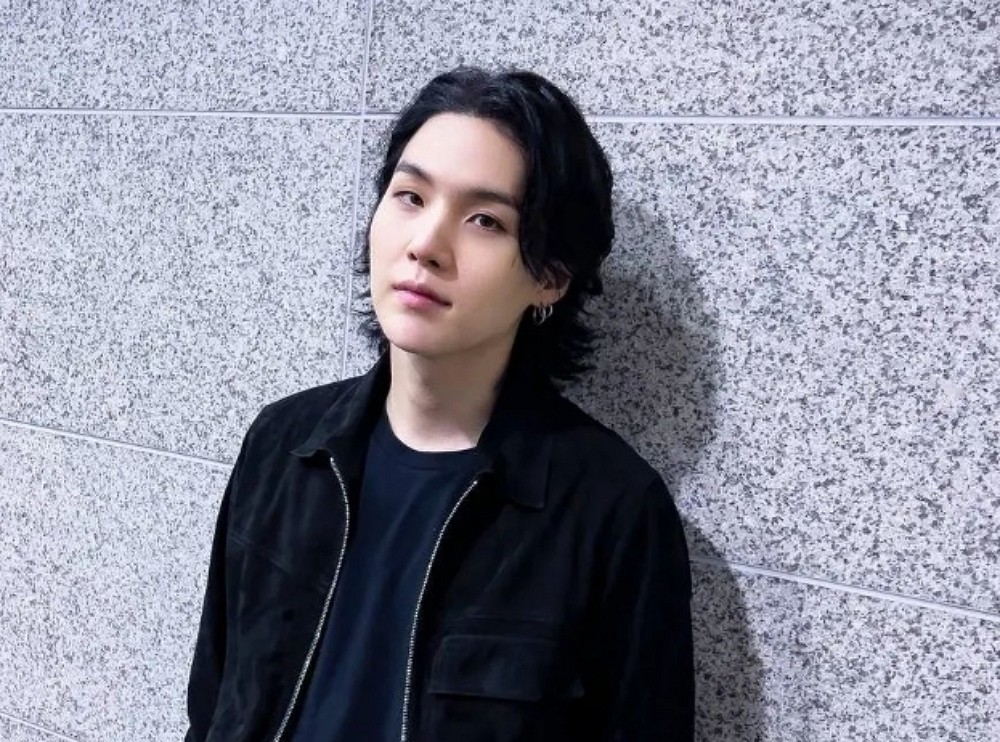 앞으로 BTS 슈가는 발렌티노, 지민은 디올 입는다