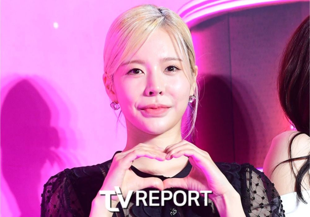 소녀시대 써니도 SM 떠났나...16주년 메시지에 혼자 이름 없어