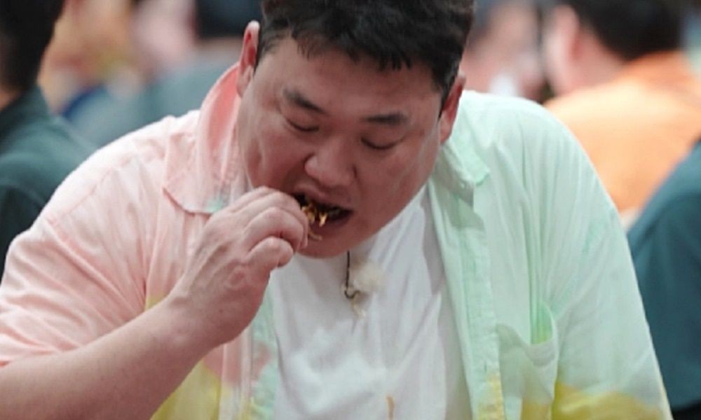 김준현, 홍콩 맛집 대기 중 감탄 주방장 전완근 좀 봐 (먹보형)
