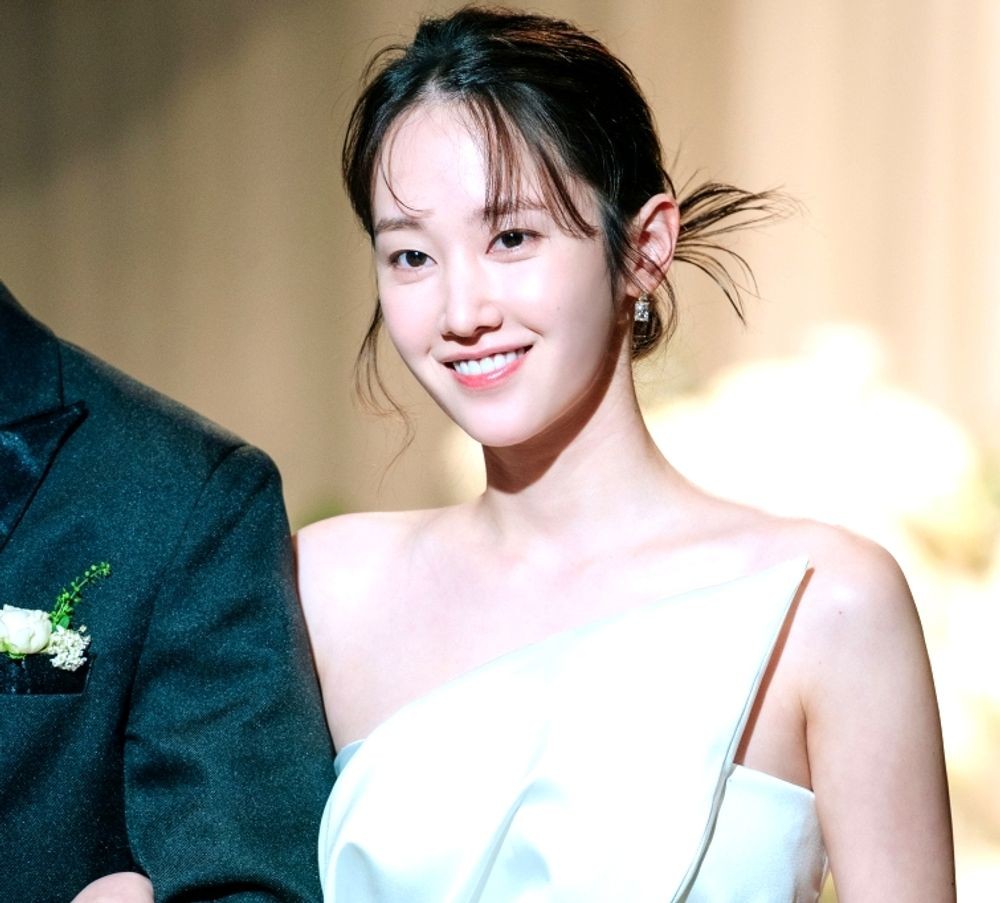 전종서, 웨딩드레스 자태 공개...남친 이충현 감독은 좋겠네 (웨딩 임파서블)